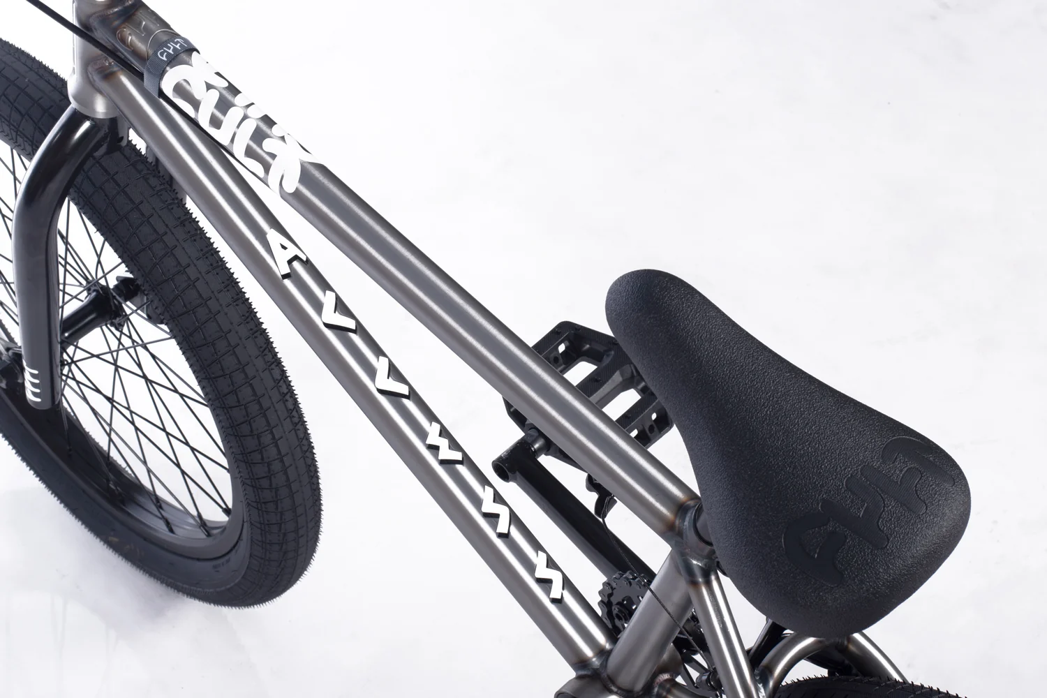 BICICLETA CULT ACESS RAW 20" - Imagen 2